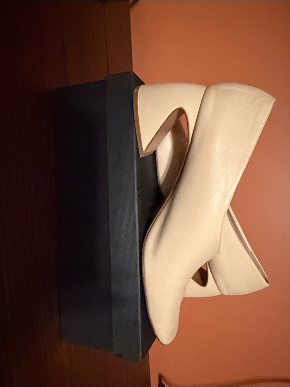 Jil Sander leather pumps 39.5 EU
beige, sculptural heel - Picture 10 of 10